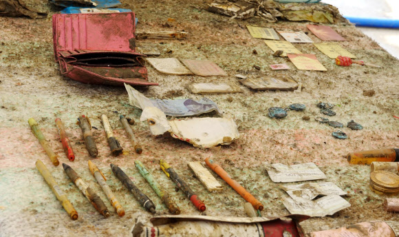 3년만에 발견된 세월호 미수습자 은화의 소지품