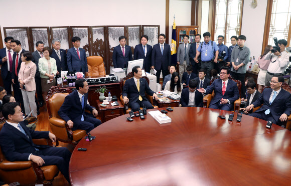 한자리에 모인 원내대표들