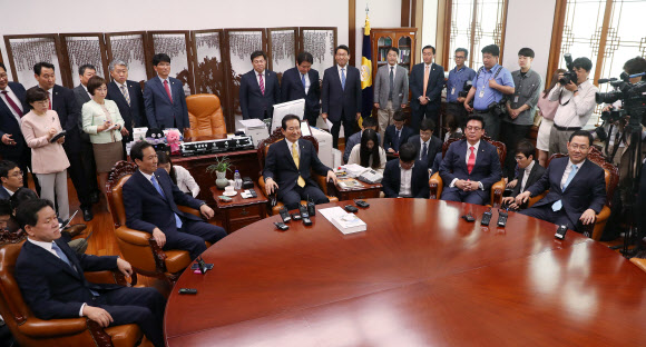 한자리에 모인 원내대표들