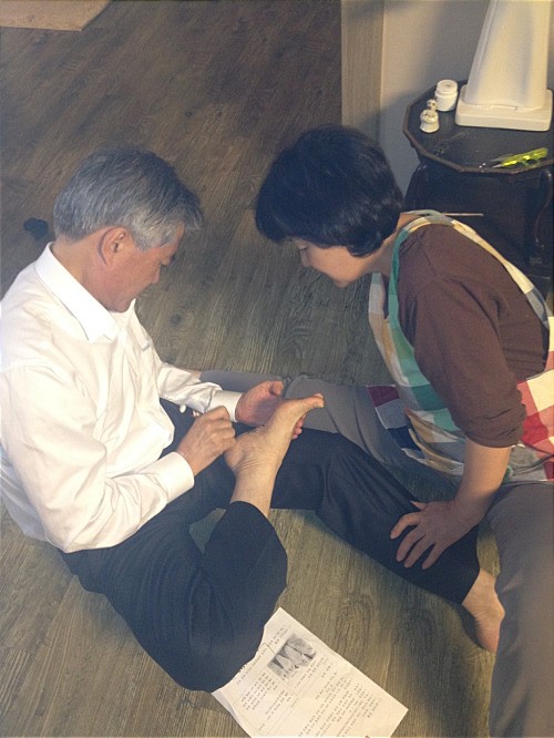 문재인 대통령 홍은동 빌라 내부 사진 아동 성폭력 추방을 위한 모임 발자국 카페