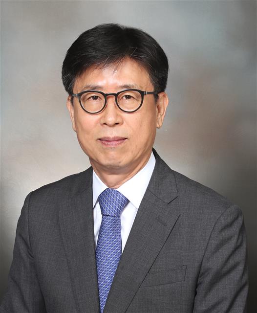 홍정선 서울시 민간위탁운영평가위원회 위원장