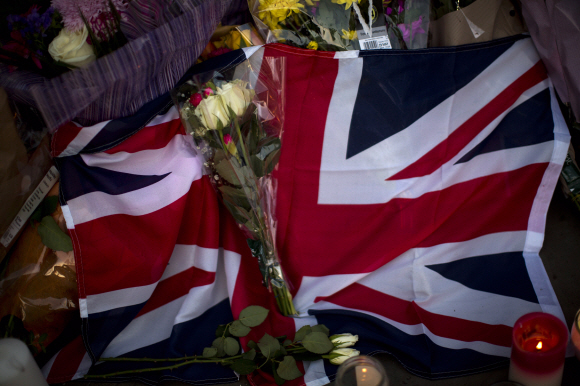 희생자를 추모하며...