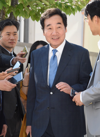 밝은 표정짓는 이낙연 총리후보자