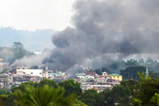 필리핀 정부군, IS추종 반군 점령 소도시 공습
