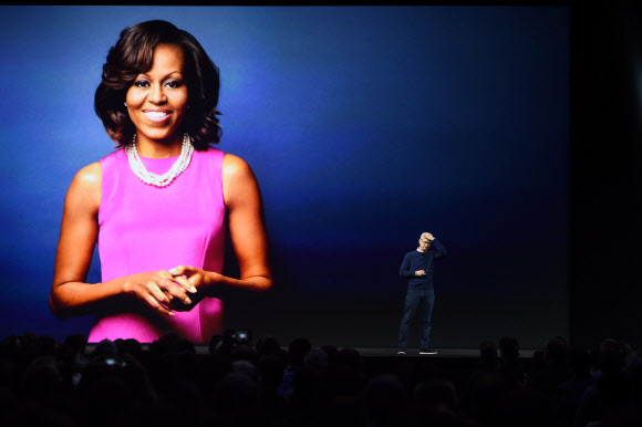 WWDC 2017에 참석해 사회적 메시지를 전달할 예정인 미셸 오바마 
