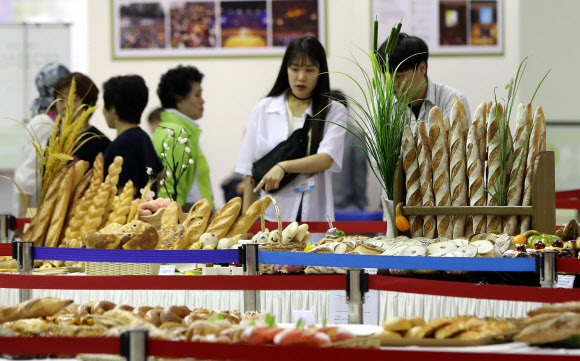 ’맛있는 빵이 예술작품으로’