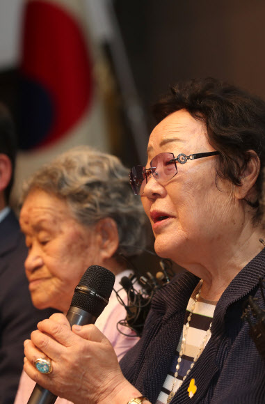 이용수 할머니 ”강경화에 기회 달라”