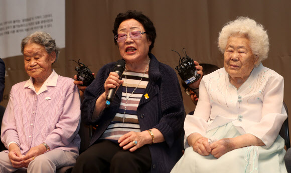 ’외교부 장관 적격자는 강경화’