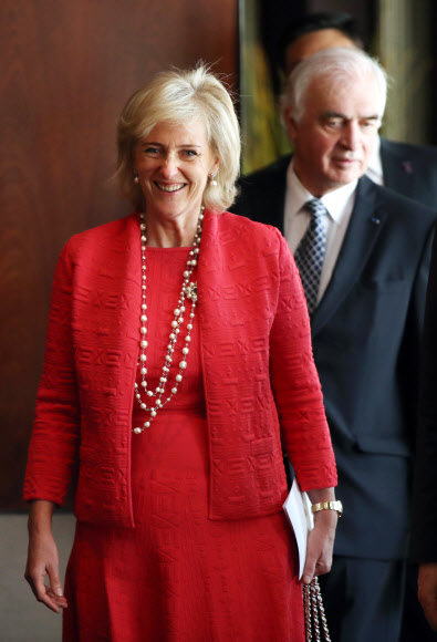 입장하는 아스트리드 공주