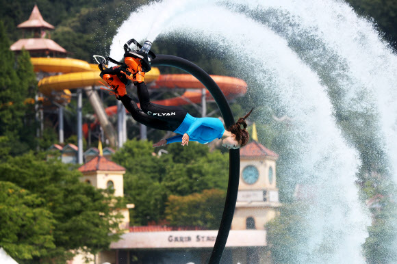 시원한 플라이보드 묘기