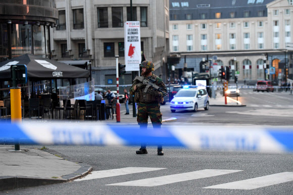 브뤼셀 중앙역서 폭발…”용의자 ‘알라는 위대’ 외쳐”