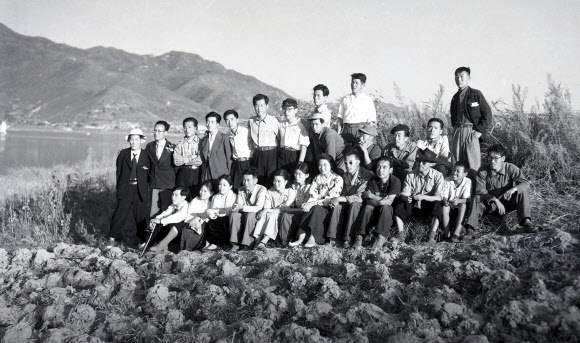 6?25전쟁 부산 개봉영화 ’낙동강’ 기념촬영