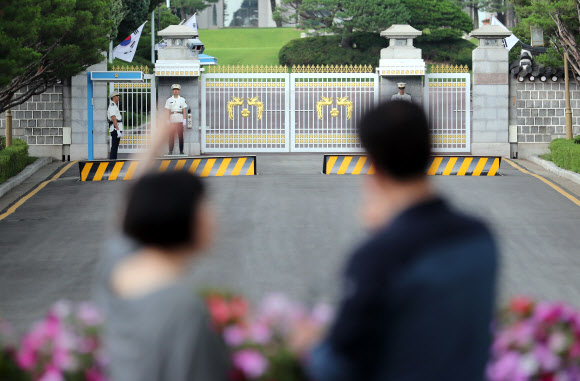 반세기 만에 국민품으로 ’청와대 앞길’