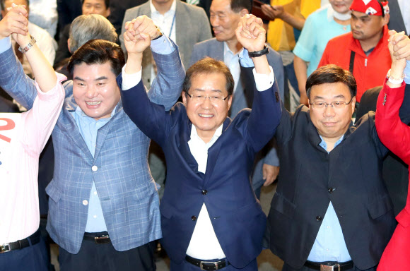 부산 찾은 자유한국당 대표 후보