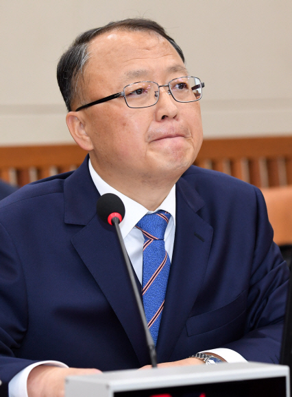 청문회 중인 한승희 국세청장 후보자
