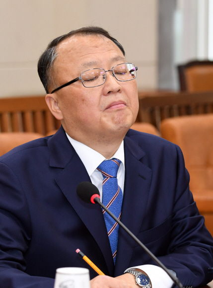 청문회 중인 한승희 국세청장 후보자