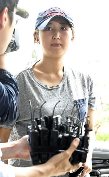 오늘은 모자 쓰고...