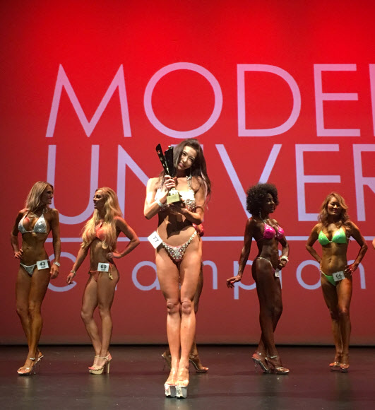 이연화(가운데)