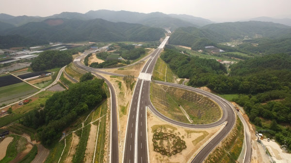 동서고속도로 내촌IC. 국토교통부 제공