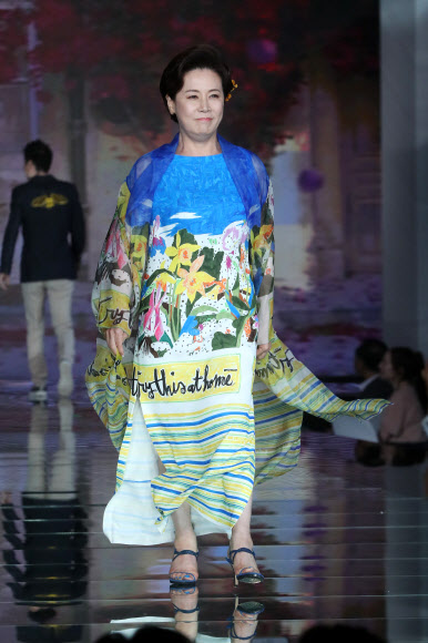 미소 띈 박정수