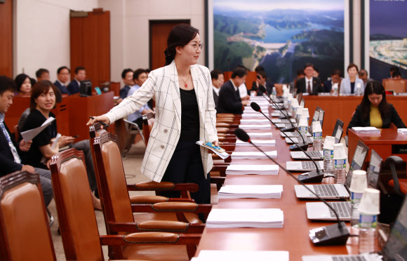 김현아, 홀로 채우는 보수야당 자리