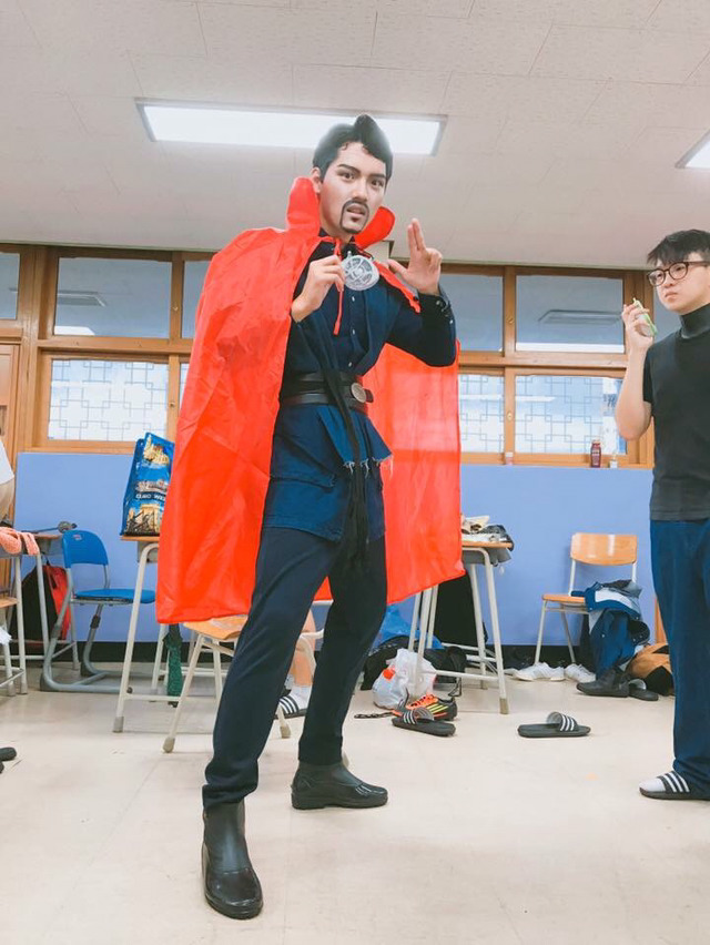 영화 닥터 스트레인지 등장 인물 닥터 스트레인지 패러디.