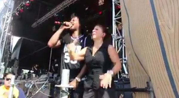 Sign the Show Facebook