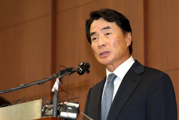 이장한 종근당 회장 ,’운전기사에 갑질’  사과