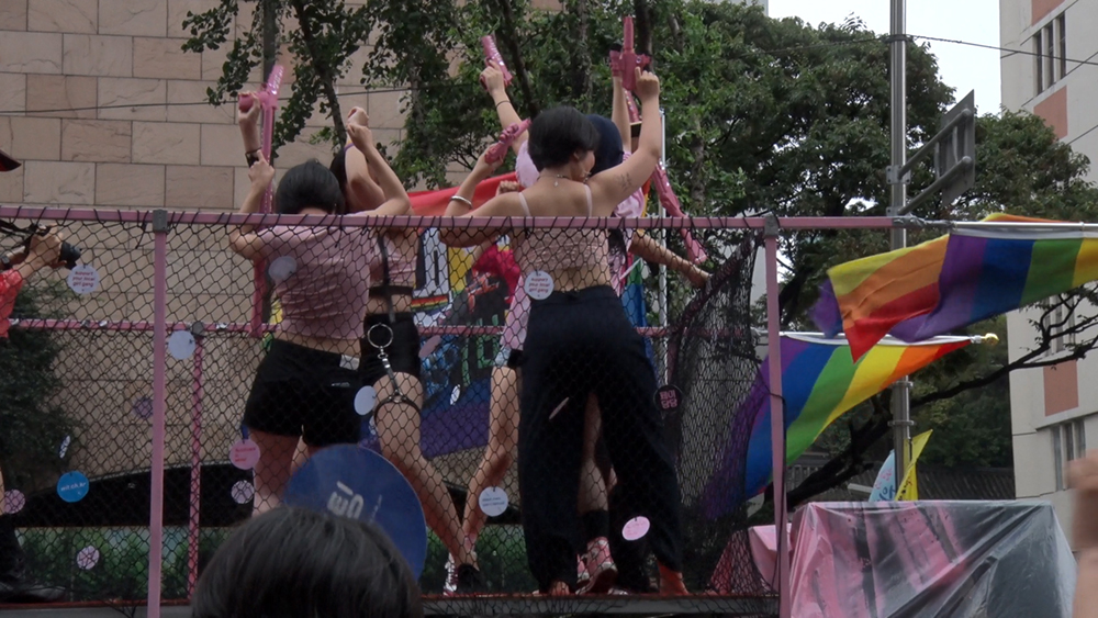 15일 서울 도심서 펼쳐진 퀴어 퍼레이드. 김형우 기자 hwkim@seoul.co.kr