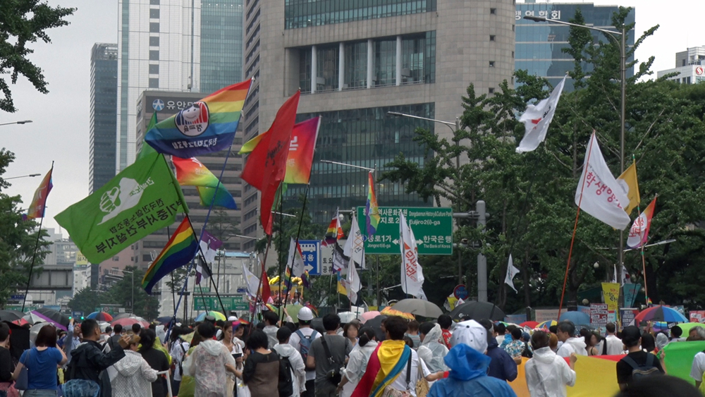 15일 서울 도심서 펼쳐진 퀴어 퍼레이드. 김형우 기자 hwkim@seoul.co.kr