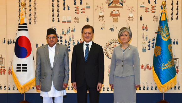 문재인 대통령, 주한대사 신임장 제정식 참석