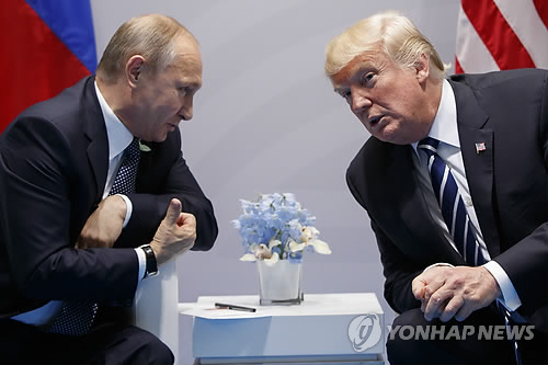 도널드 트럼프(오른쪽) 미국 대통령과 블라디미르 푸틴(왼쪽) 러시아 대통령 [AP=연합뉴스]