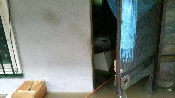 90대 노인 생명 앗아간 침수 반지하 주택