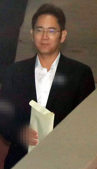 법정 향하는 이재용