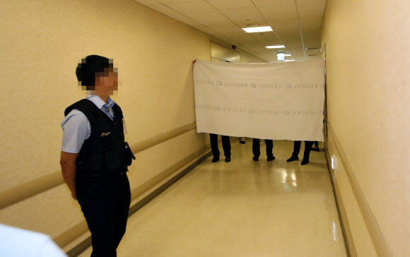 발가락 치료 받으러 온 박근혜