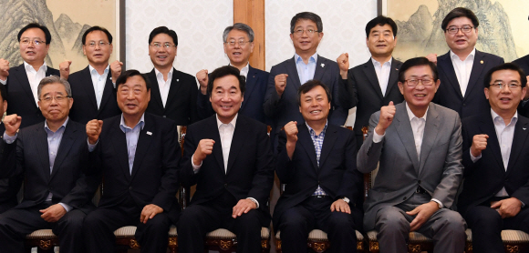“평창 파이팅” 외치는 李총리·공공기관장