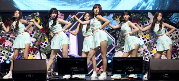 여자친구, ’순정 파워풀’