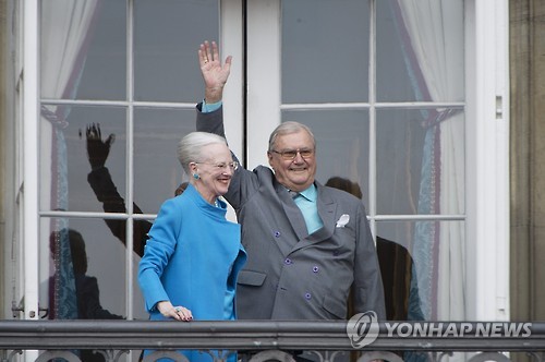 덴마크 여왕 마르그레테 2세와 남편 헨리크 공 [EPA=연합뉴스 자료사진]