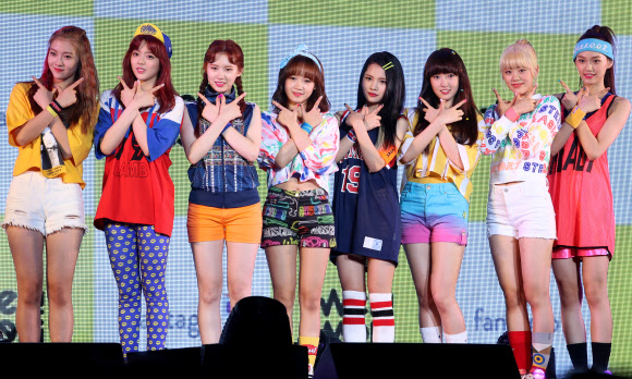 위키미키, 8인 8색