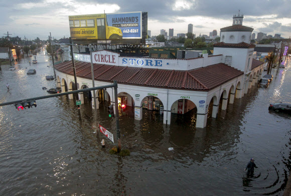 美뉴올리언스 ‘카트리나’ 악몽 12년만에 또 홍수