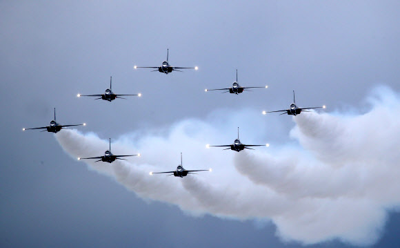 강릉 경포 상공의 에어쇼