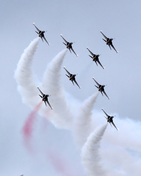 강릉 경포 상공의 에어쇼