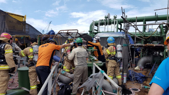 STX조선 화물운반선 폭발 사고 현장