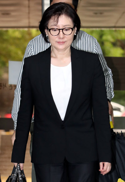 서미경 ’법정으로’