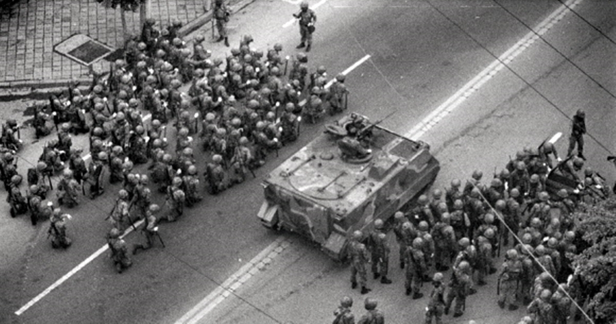 1980년 5·18민주화운동 당시 광주 도심에 투입된 계엄군의 모습. 5·18 기념재단 제공
