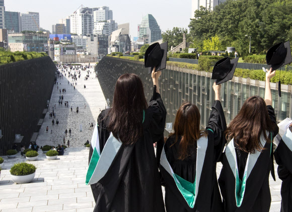 정든 교정아, 안녕