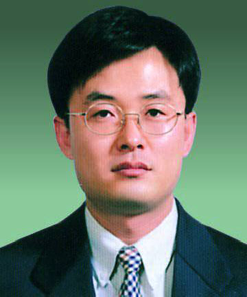 이재용에 징역 5년 선고한 김진동 부장판사