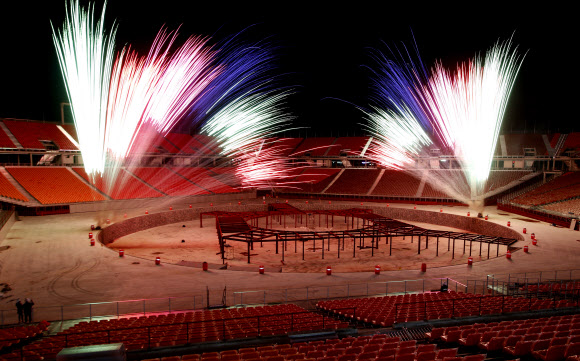 불꽃 밝힌 평창올림픽 개폐회식장
