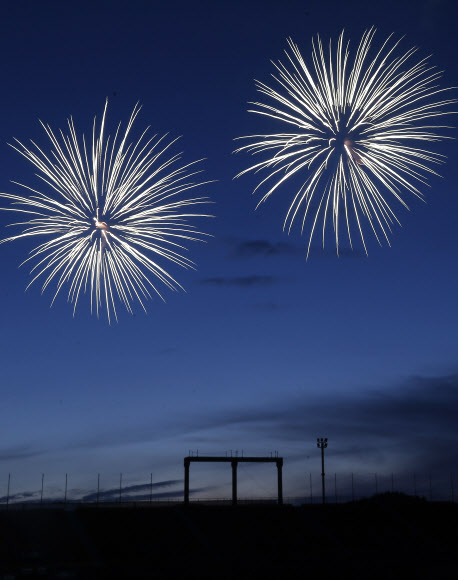 불꽃 쏘아올린 평창올림픽 개폐회식장