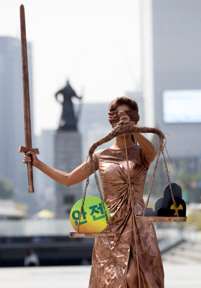 그린피스, 안전 여신상 퍼포먼스